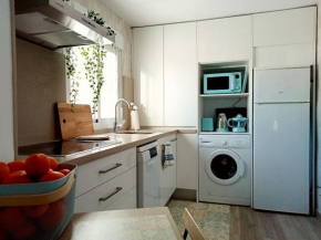 2BDR y 1 SALON Bonito y práctico apartamento en la Muralla